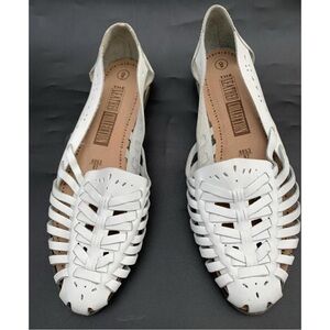 Leather Collection White Genuine Leather Sandals Flats Shoes Womens Sz 9 Fits 8